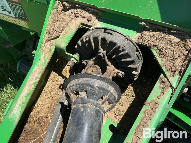 2007-john-deere-568-image-14