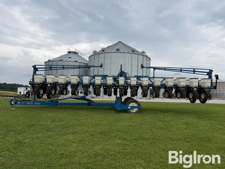 2006-kinze-3600-image-8