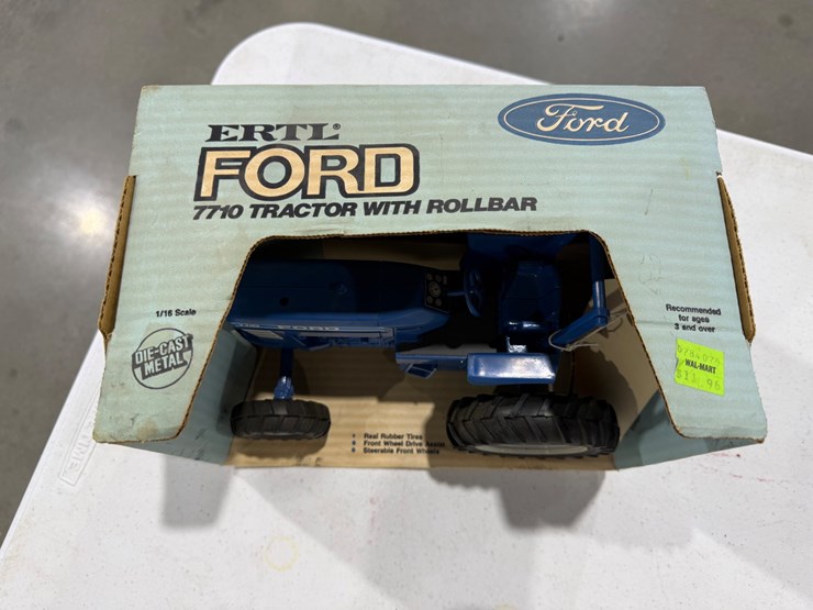 #47264-•-ford-7710-vintage-tractor-toy-image-6