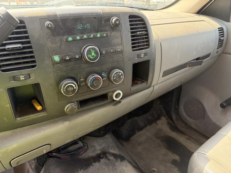 2008-chevrolet-2500-image-15