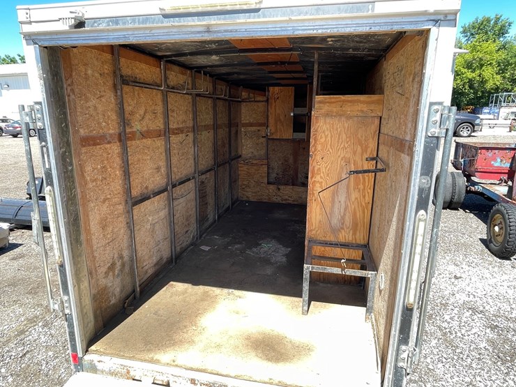 #2862-•-2017-pace-tandem-axle-enclosed-trailer-(has-wi-title)-image-17