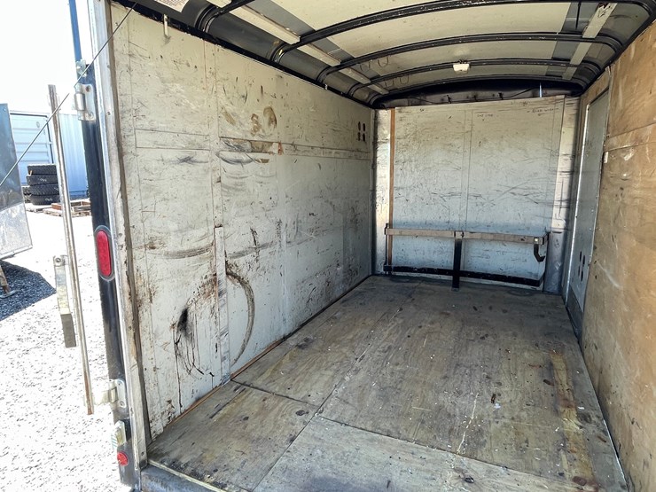#2863-•-2004-haulmark-single-axle-enclosed-trailer-(has-wi-title)-image-24