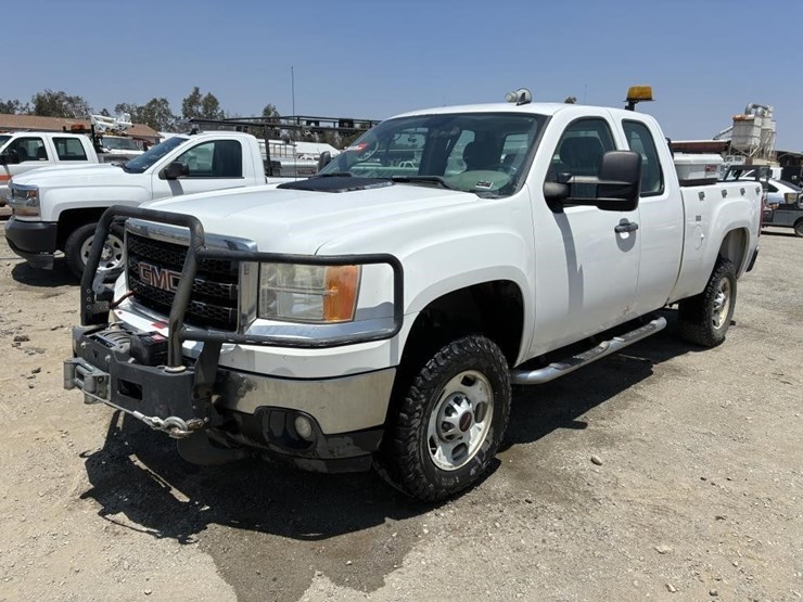 2012-gmc-sierra-2500-image-1