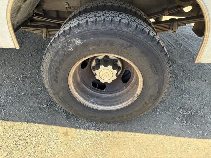 2005-chevrolet-silverado-3500-image-5