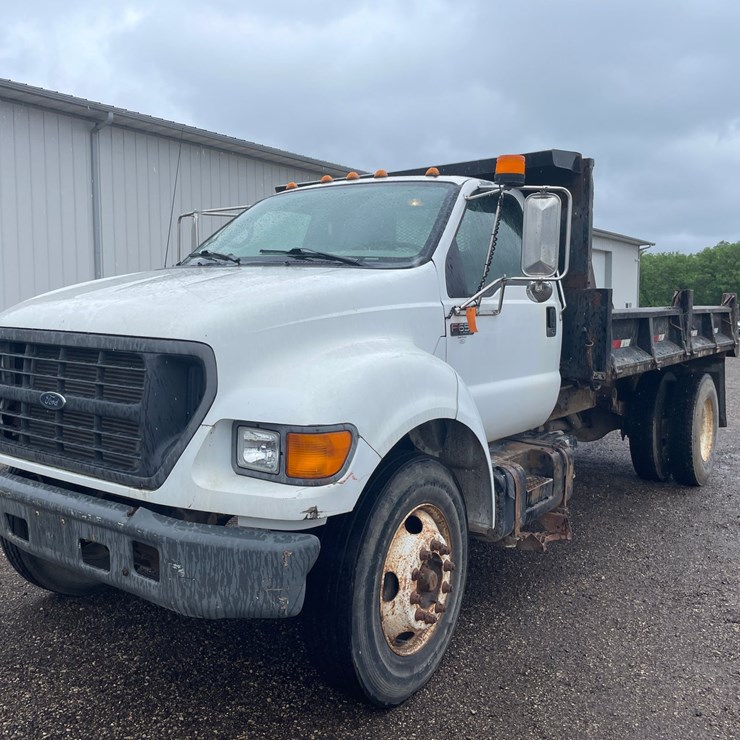 2000 FORD 2000