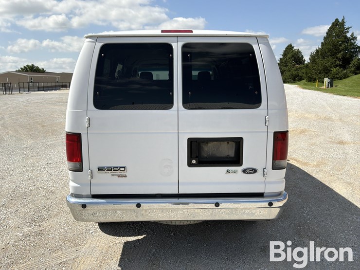 2010-ford-e350-xlt-image-6