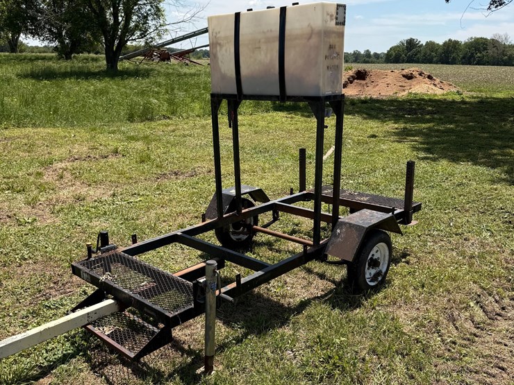 #2106-•-porta-potty-trailer-image-1