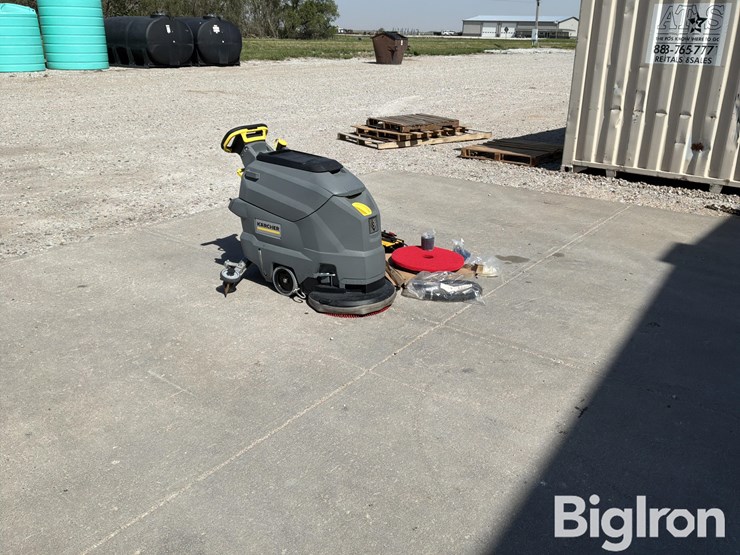 karcher-professional-floor-scrubber-image-3