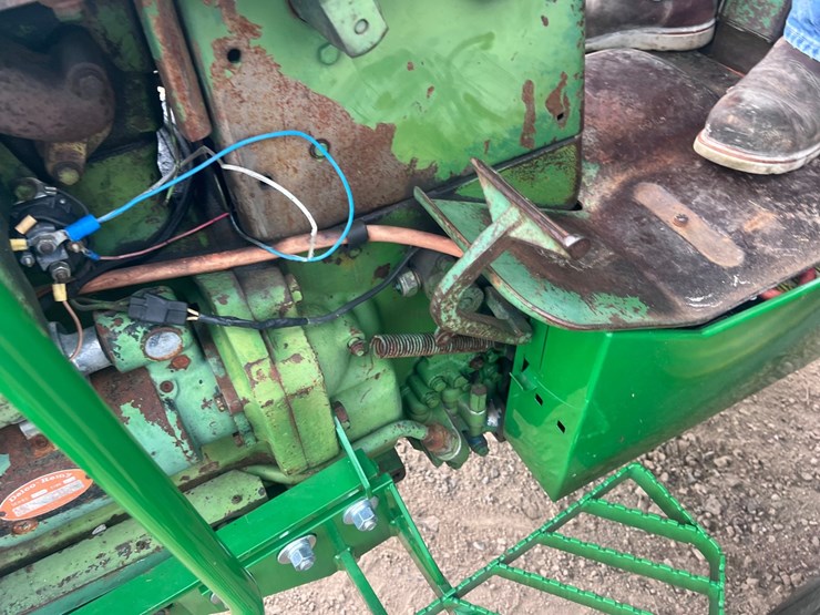 john-deere-4020-image-44