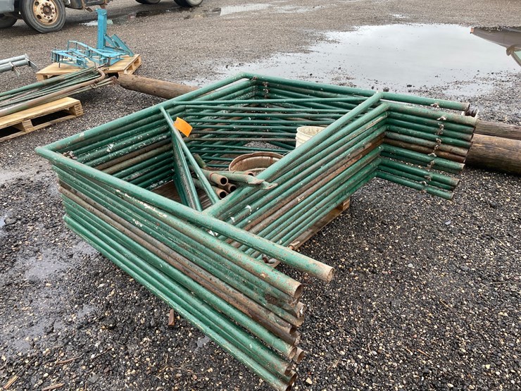 #2837-•-(2)-pallets-of-scaffolding-image-3