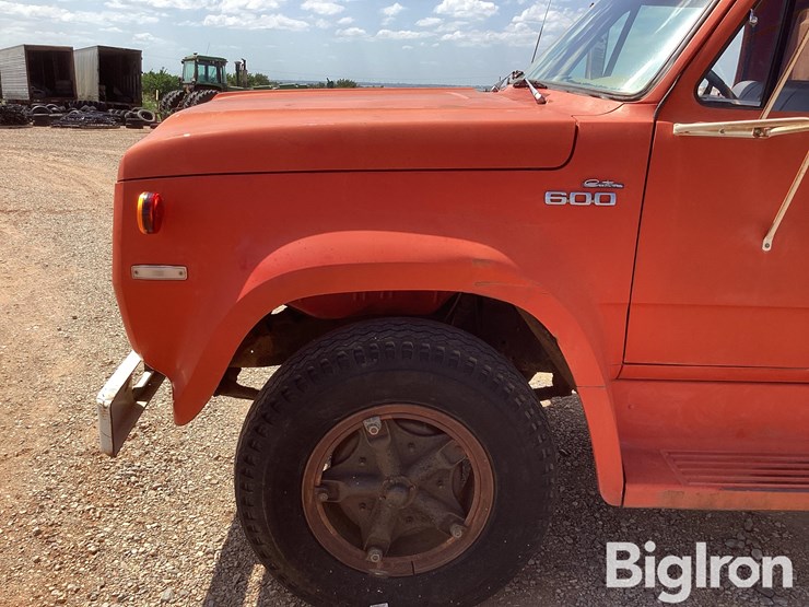 1975-dodge-d600-image-10