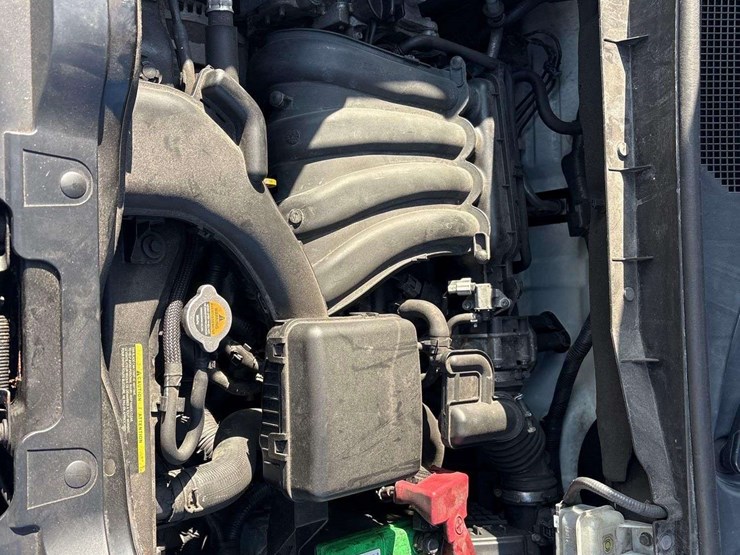 2016-nissan-nv200-image-6