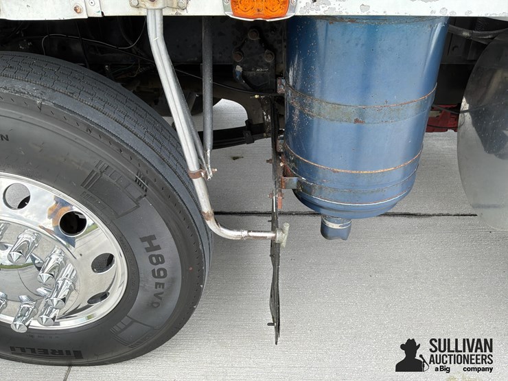 1974-kenworth-k100-image-10