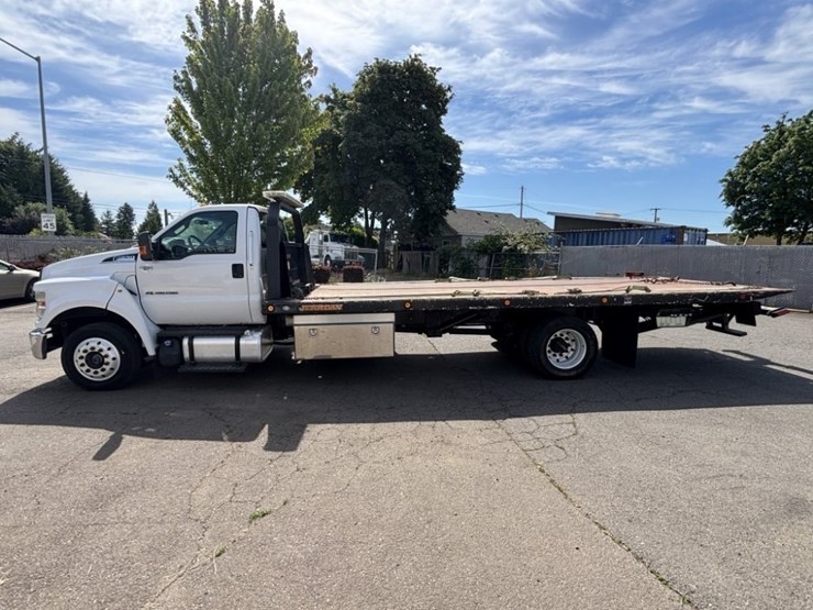 2017-ford-f650-sd-image-2