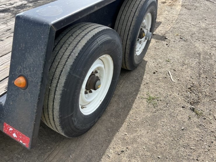 2000-walton-20'-t/a-equipment-trailer-image-11