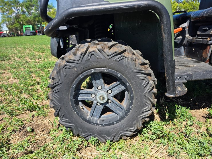 john-deere-gator-image-32