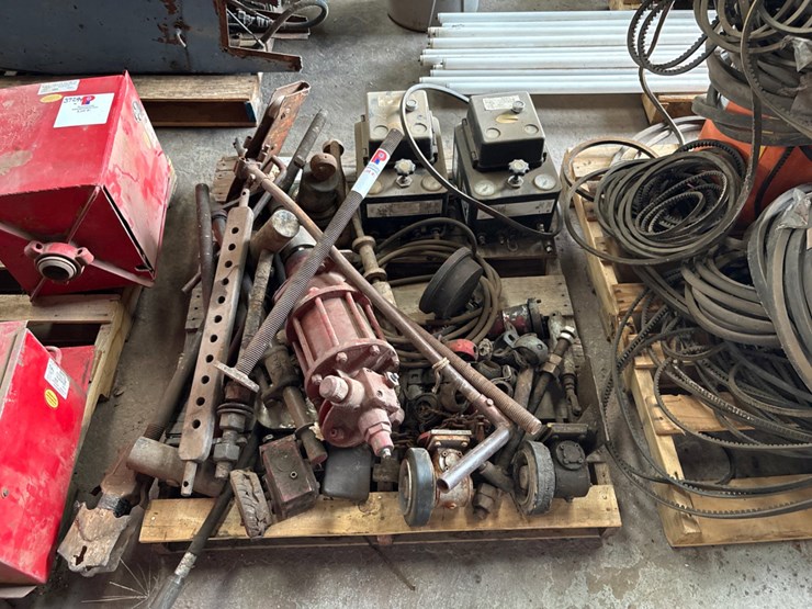 pallet-w/-(2)-red’s-satellite-control-boxes,-pneumatic-charge-pump,-etc..-image-1