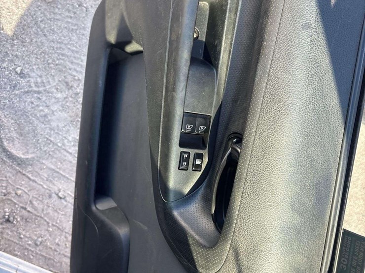 2016-nissan-nv200-image-9