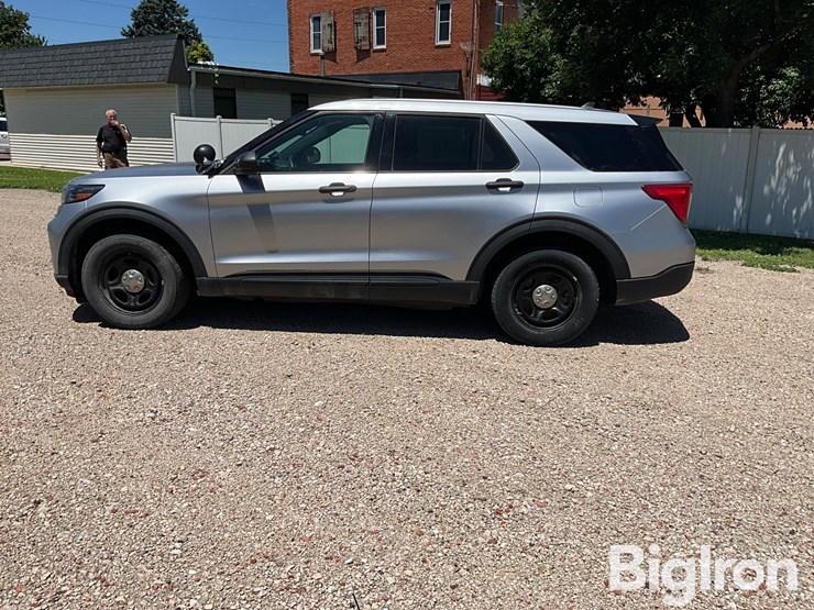 2021-ford-explorer-police-interceptor-image-8