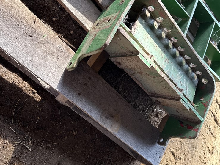 john-deere-30-image-12