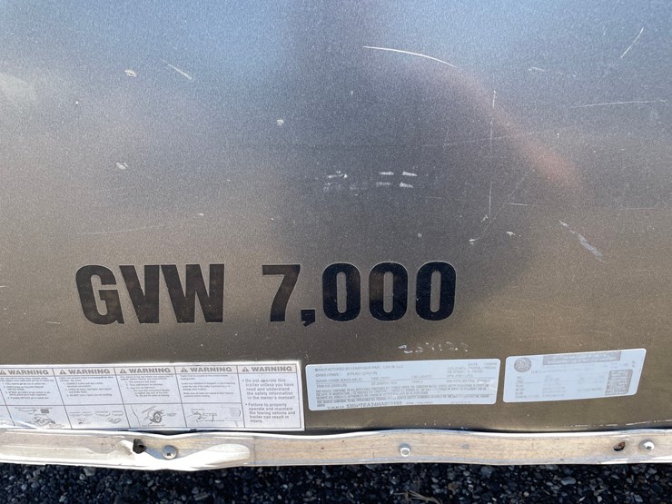 #2862-•-2017-pace-tandem-axle-enclosed-trailer-(has-wi-title)-image-9