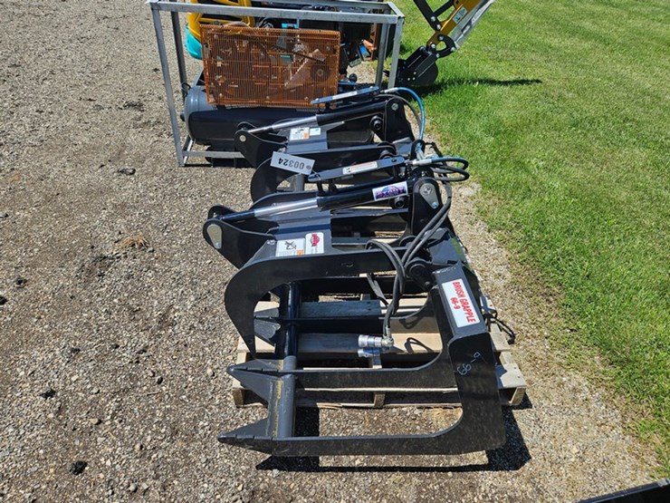 #324-•-2026-stout-66-9-skid-steer-66"-grapple-bucket-image-2