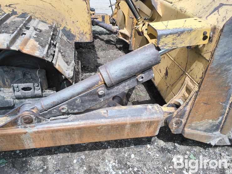 2012-komatsu-d65wx-16-image-17