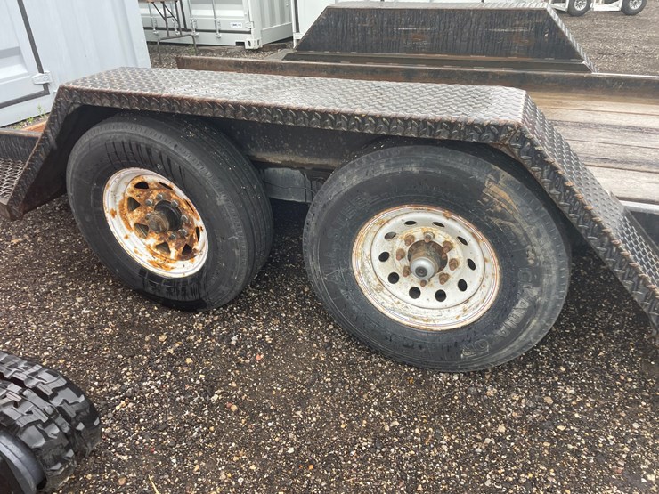 #2852-•-tandem-axle-steel-equipment-trailer-(no-title)-image-17