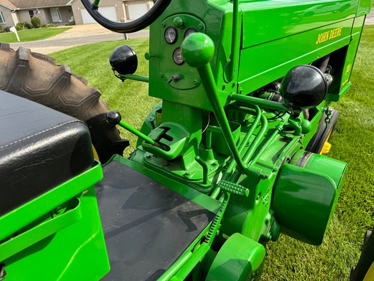 john-deere-70-image-26