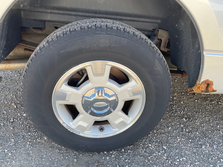 2012-ford-f150-xlt-image-13