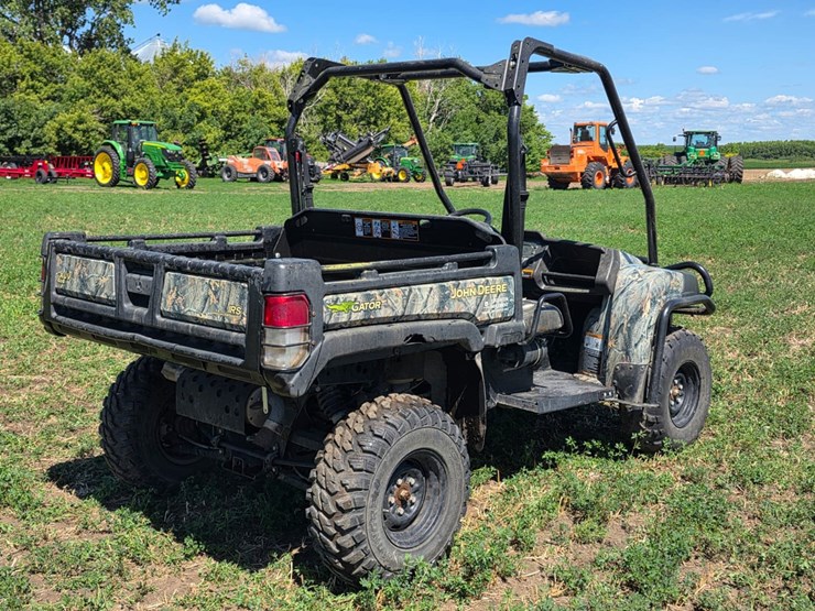 john-deere-gator-image-6
