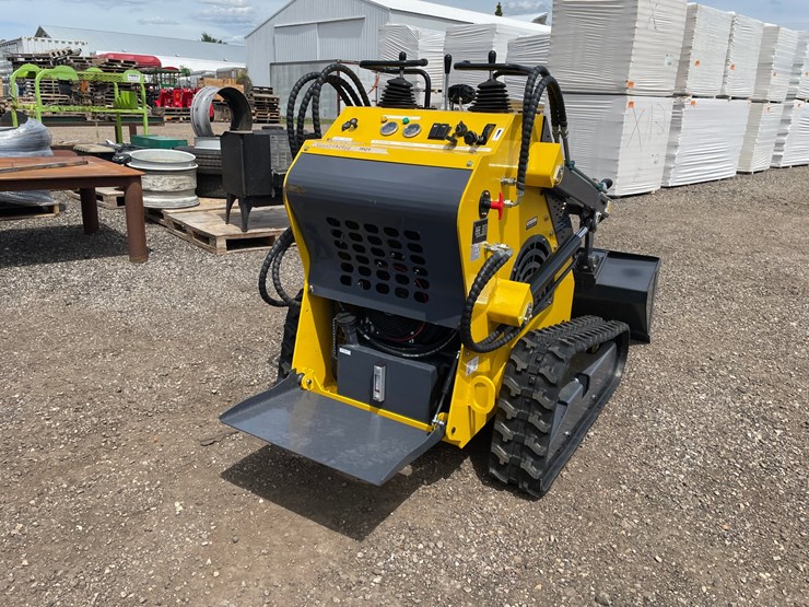 #2823-•-2026-landhero-mini-skid-steer-loader-image-4