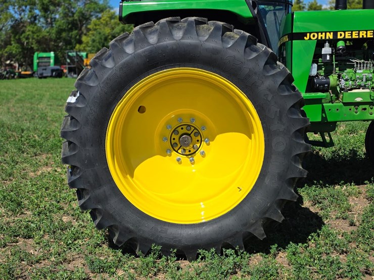 john-deere-4455-image-33