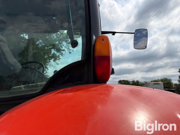 2014-kubota-m135gx-image-10