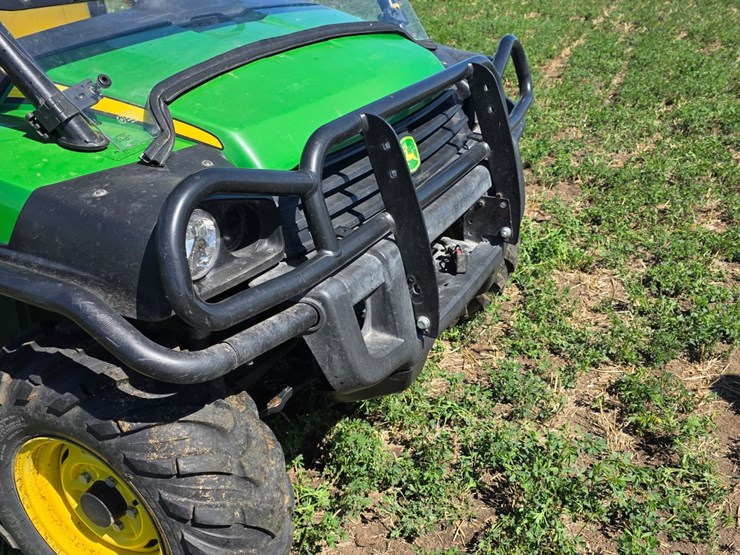 john-deere-gator-image-11