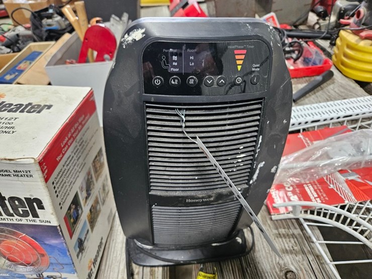 #133-•-mr-heater-and-electric-space-heater-image-1