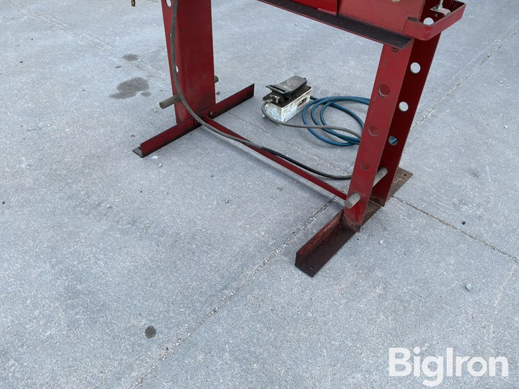 air-over-hyd-adjustable-press-image-14