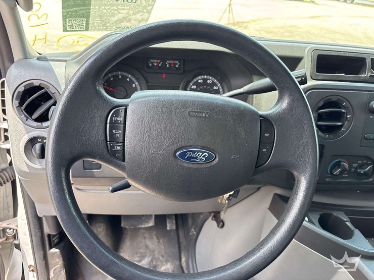 2014-ford-e450-image-9