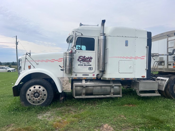 #2031-•-freightliner-image-39
