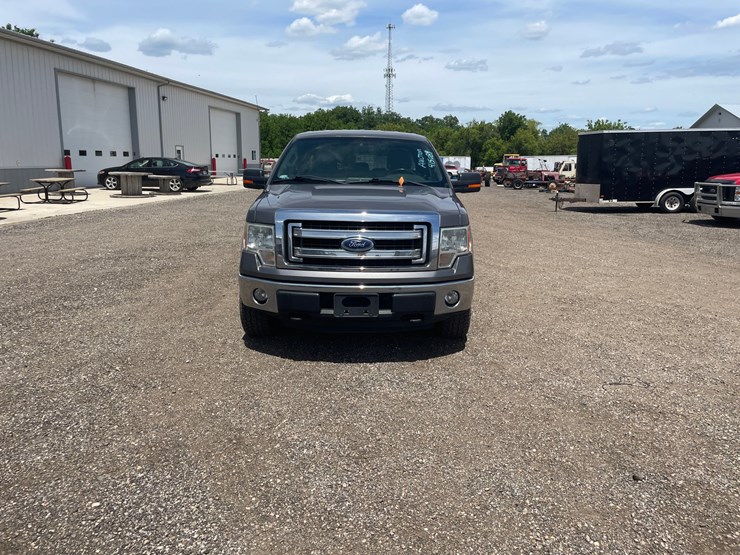 2013-ford-f150-xlt-image-2