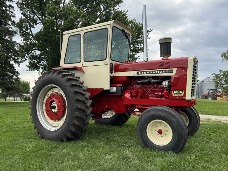 1966-international-1206-image-10