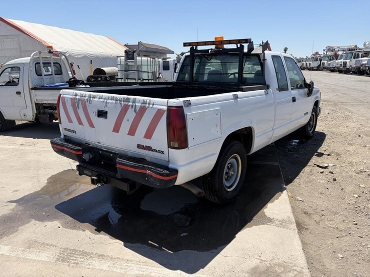 1997-chevrolet-2500-image-3