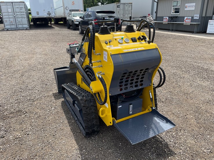 #2826-•-2026-landhero-mini-skid-steer-loader-image-6