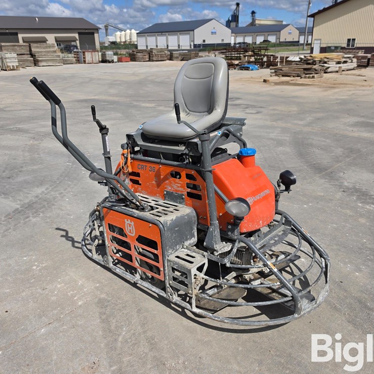 Husqvarna CRT36 Ride-On Trowel