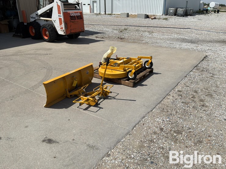 walker-mower-deck-&-snow-blade-image-7