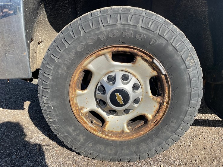 2015-chevrolet-2500-image-12