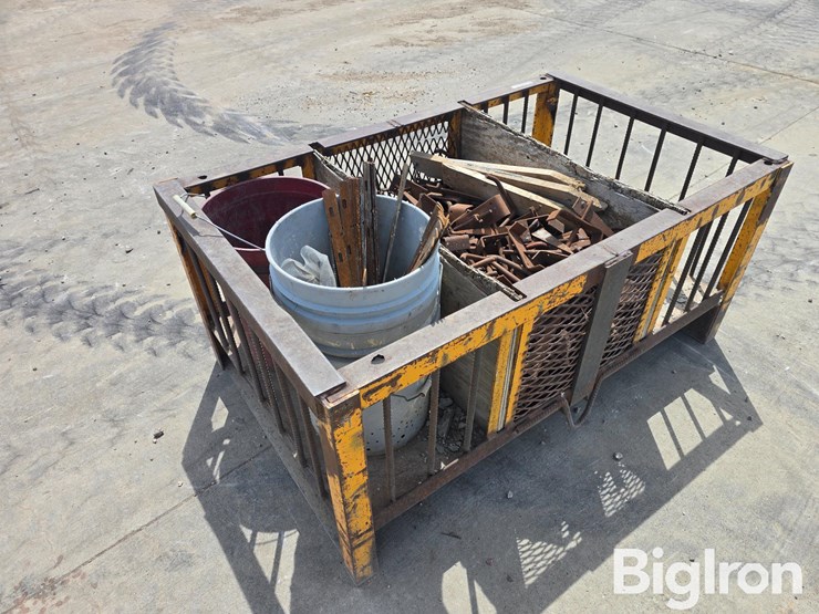 steel-crate-w/form-hardware-image-7