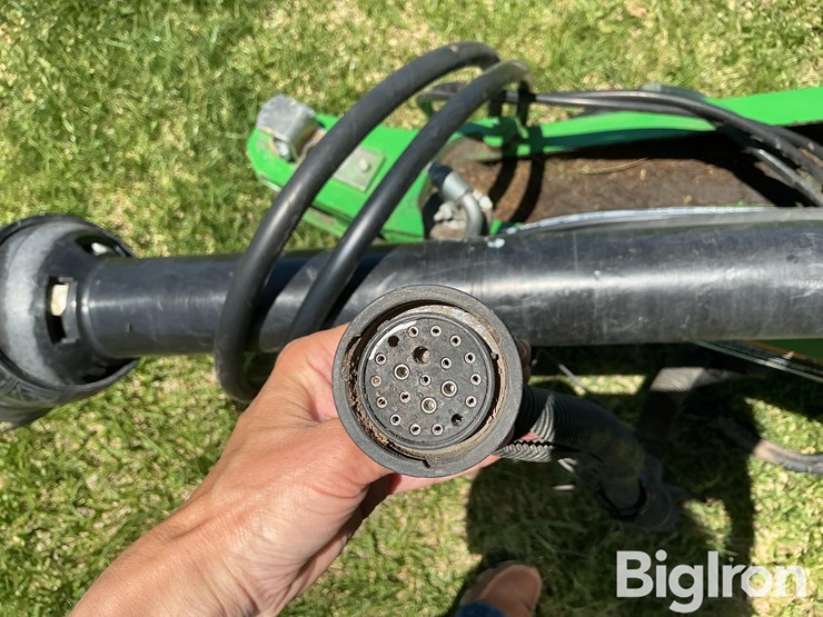 2007-john-deere-568-image-15