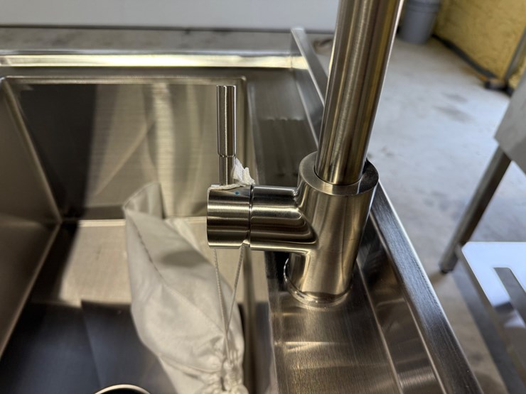 #49817-•-unused-trinity-36"-stainless-steel-sink-image-11