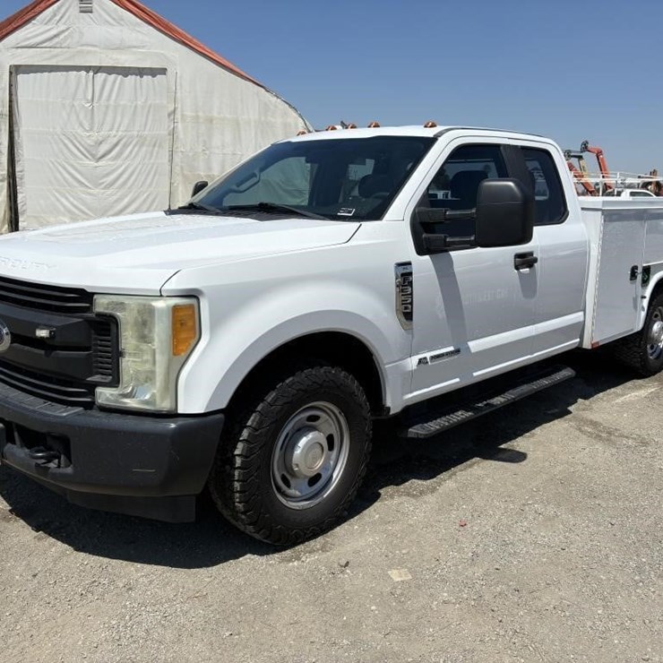 2017 FORD F350